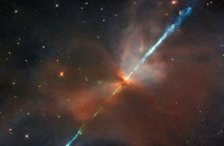 Le télescope Hubble capture une image « romantique » dans le ciel